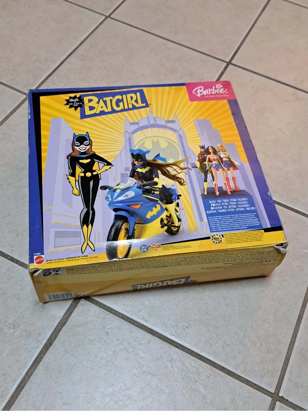 Barbie 2003 Mattel Barbie as Batgirl doll set (model C7458)